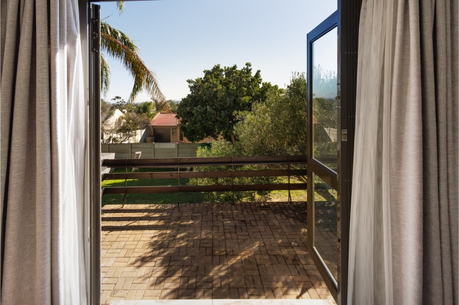 3 Bedroom Property for Sale in Mountainside Western Cape